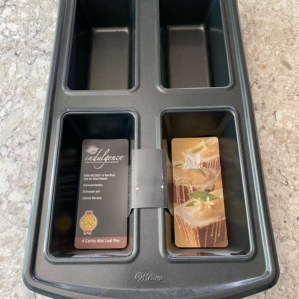 Wilton Indulgence Non-Stick Bakeware with Black Finish